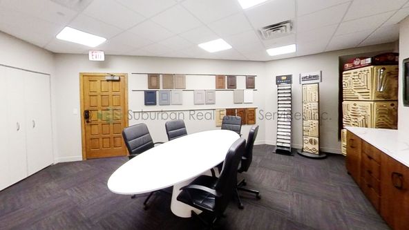 The Butterfield Exchange: 340 W Butterfield Rd, Elmhurst, IL 60126